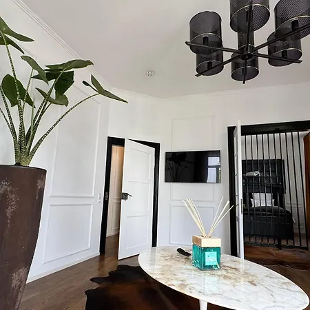 Historical Luxury Homes - Familiensuite Mit Terrasse Апартаменты *