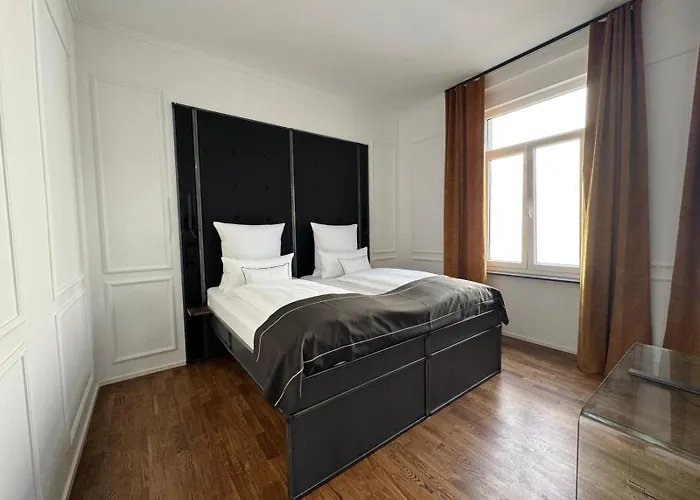 Historical Luxury Homes - Familiensuite Mit Terrasse Фрайбург