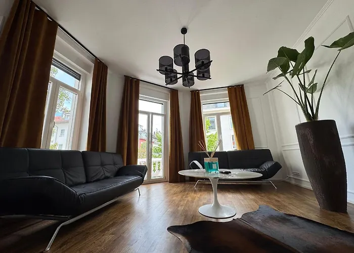 Апартаменты Historical Luxury Homes - Familiensuite Mit Terrasse Фрайбург