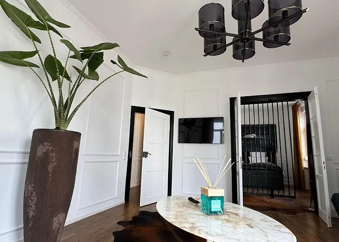 Historical Luxury Homes - Familiensuite Mit Terrasse Апартаменты *