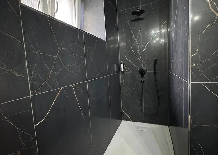 Апартаменты Historical Luxury Homes - Familiensuite Mit Terrasse Фрайбург